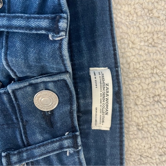 Zara  distressed stretchy skinny leg jeans - Picture 2 of 3